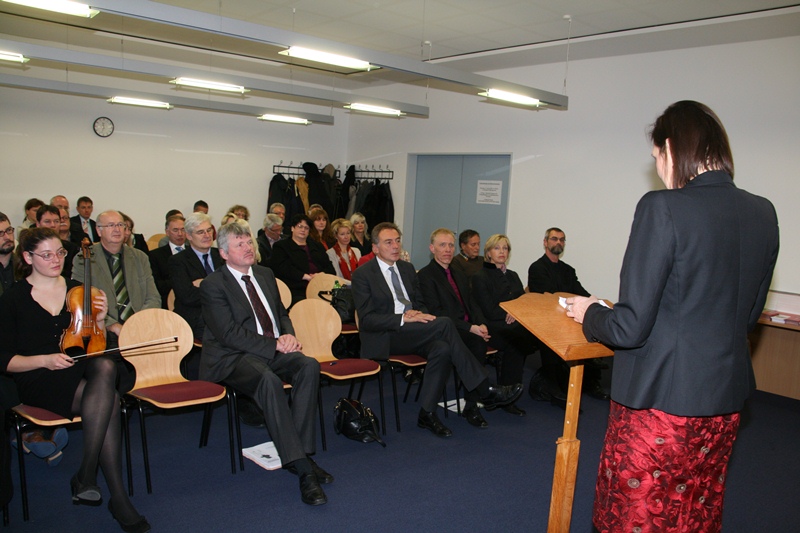 Ministerin Prof. Dr. Angela Kolb