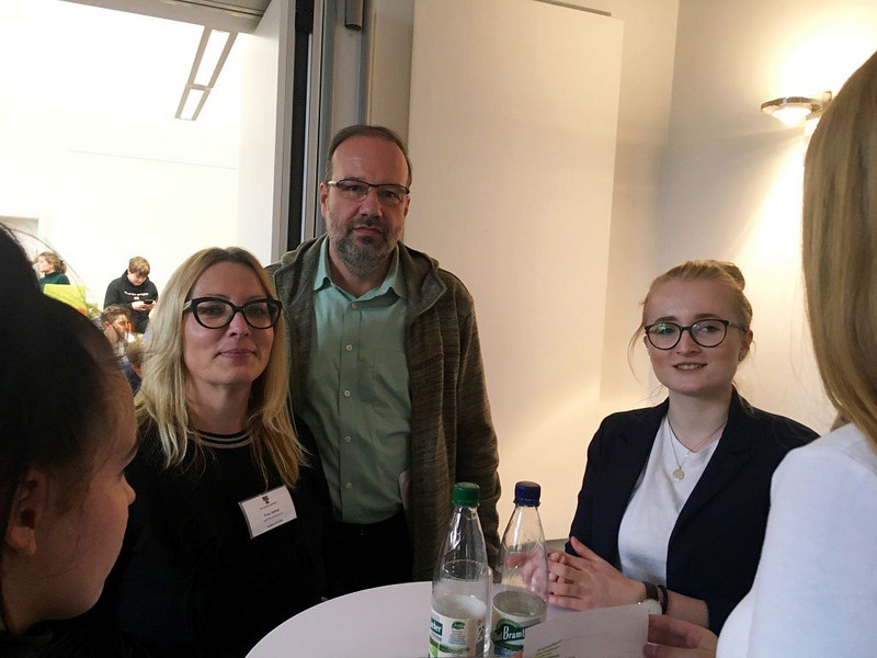 Astrid und Hartmut Jaekel beim Amtsgericht Merseburg informierten über ihre Gerichtsvollziehertätigkeiten.